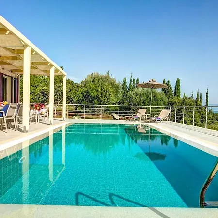 Sleeps 4 Pool Air Con Wifi Willa *